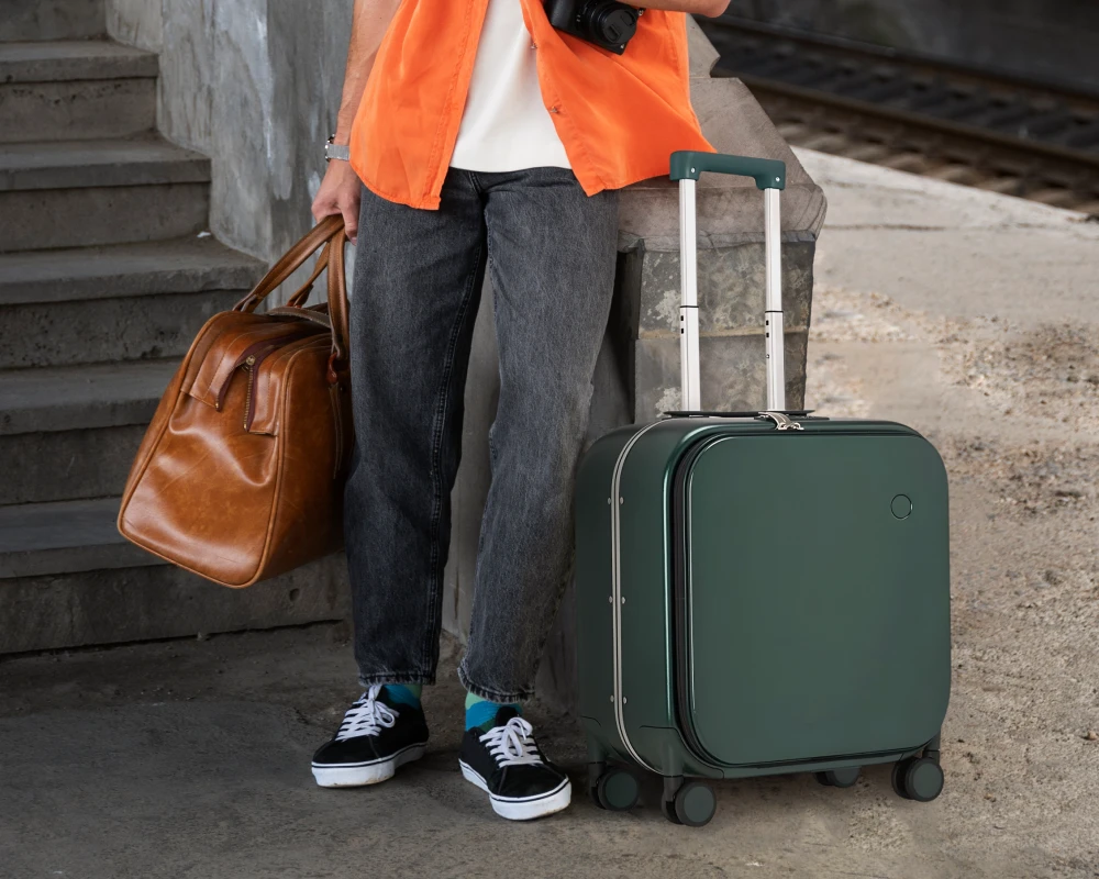 lightweight suitcases on wheels